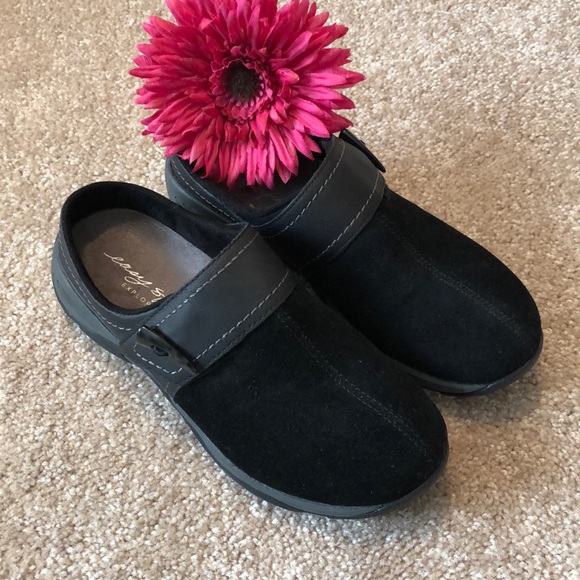 eliana clogs